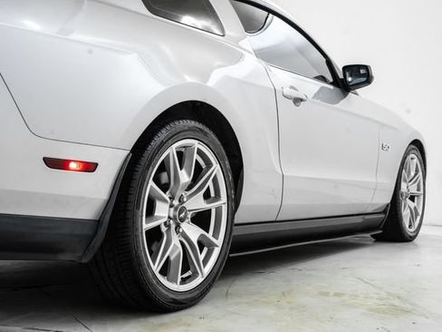 Used 2011 Ford Mustang GT Premium w/ 401A Rapid Spec Order Code RWD image 14