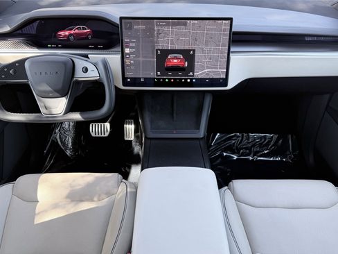 Used 2022 Tesla Model X Plaid image 55