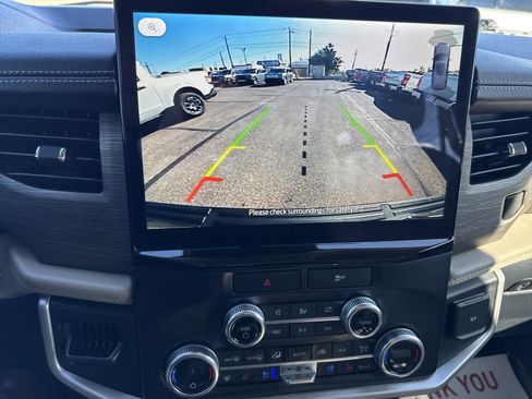 Used 2023 Ford Expedition Limited image 24