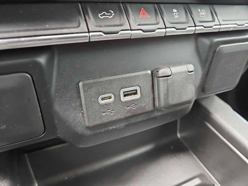 Used 2021 Chevrolet Silverado 1500 RST image 30