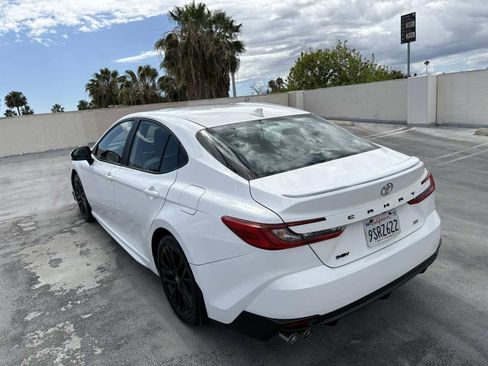 Used 2025 Toyota Camry SE image 14