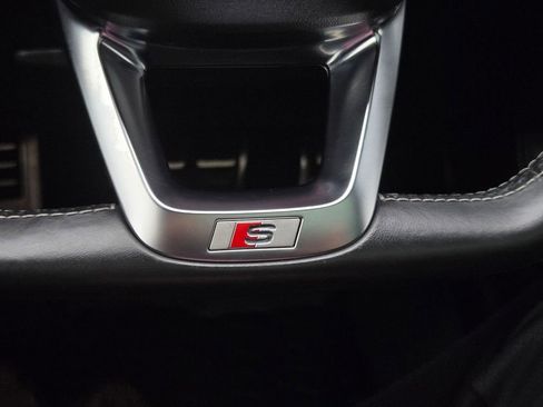 Used 2019 Audi SQ5 Premium Plus w/ Premium Plus Package AWD/4WD image 25