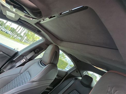 Used 2023 Maserati Ghibli Trofeo image 12