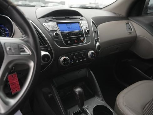 Used 2012 Hyundai Tucson GLS image 25