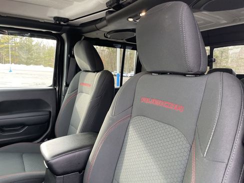 Used 2022 Jeep Gladiator Rubicon w/ Cold Weather Group image 32