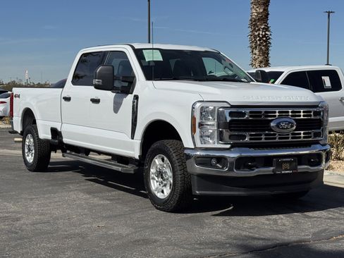Used 2025 Ford F250 XLT image 1