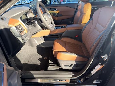 New 2026 Nissan Rogue Platinum image 16