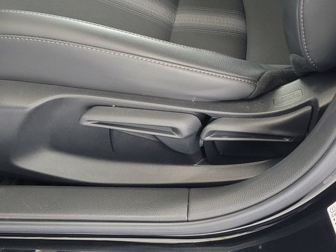 Used 2025 Honda Civic Sport image 15