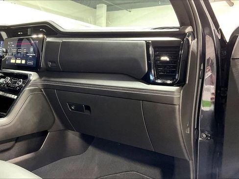 Used 2024 GMC Sierra 1500 AT4X image 19