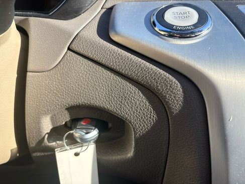 Used 2009 Nissan Murano SL w/ Premium Pkg image 13