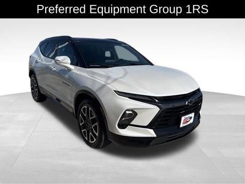 Used 2023 Chevrolet Blazer RS w/ Driver Confidence II Package image 4