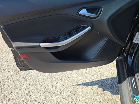 Used 2013 Ford Focus SE FWD image 10