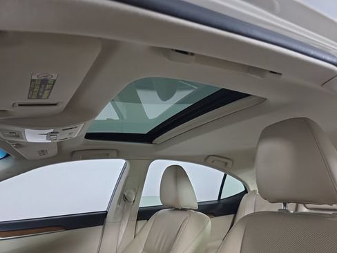 Used 2013 Lexus ES 300h w/ Luxury Pkg FWD image 26