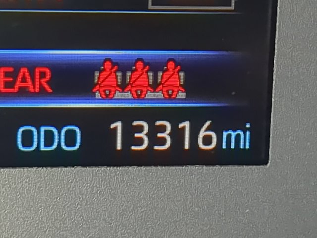 Certified 2025 Toyota Corolla Cross LE FWD image 31