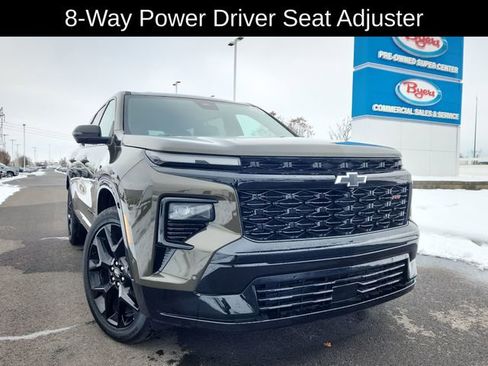 Used 2024 Chevrolet Traverse RS image 12