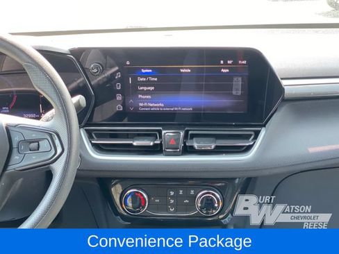 Used 2025 Chevrolet TrailBlazer LT FWD image 19