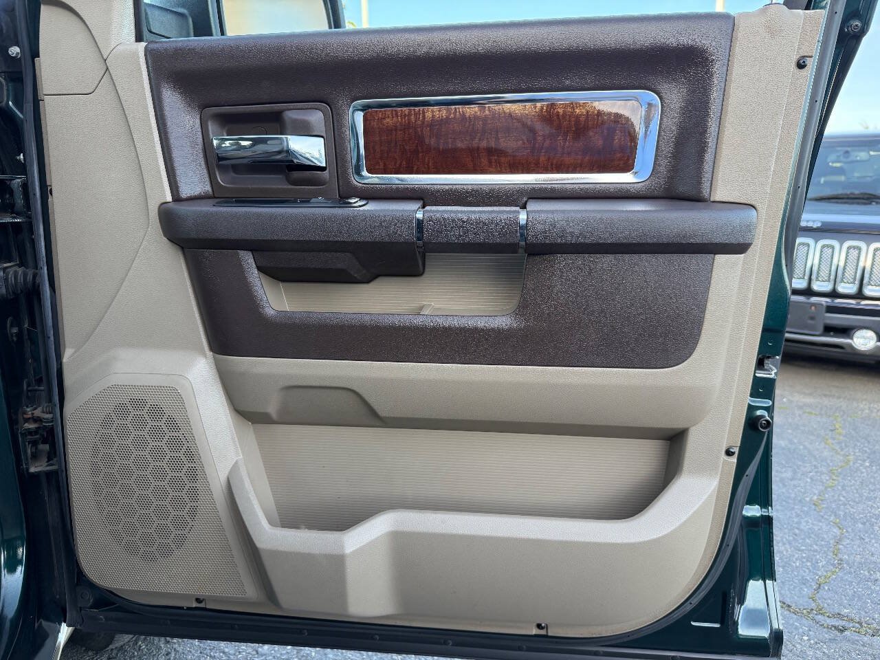 Used 2011 RAM 1500 Laramie RWD image 14
