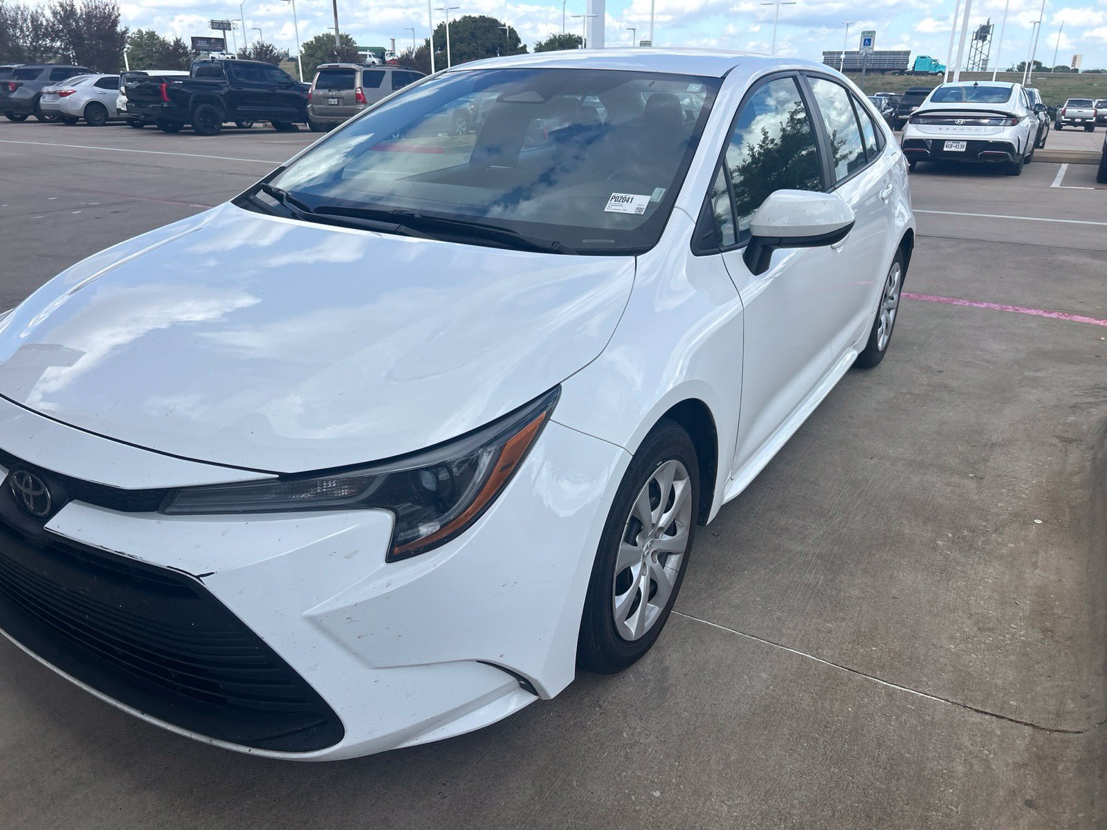 Used 2025 Toyota Corolla LE FWD image 1