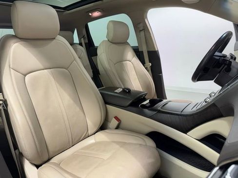 Used 2019 Lincoln Nautilus Reserve image 27