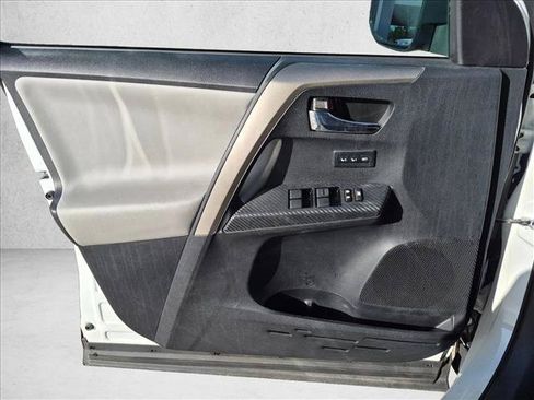 Used 2015 Toyota RAV4 Limited AWD/4WD image 13