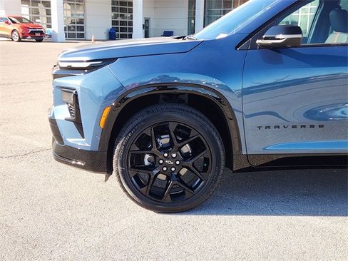 New 2026 Chevrolet Traverse RS image 8