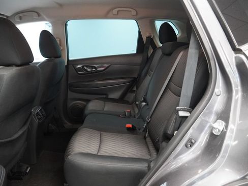 Used 2017 Nissan Rogue SV w/ SV Premium Package AWD/4WD image 26