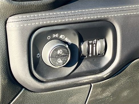 Used 2024 RAM 3500 Limited image 10