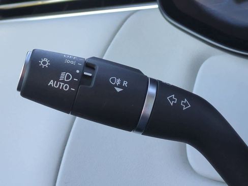 Used 2023 Land Rover Range Rover Sport SE image 26