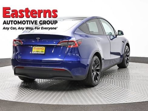 Used 2021 Tesla Model Y 2WD image 4