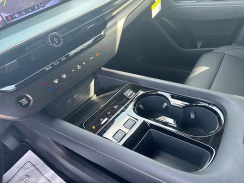 Certified 2025 Nissan Murano SL w/ Cargo Package image 21