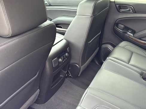 Used 2019 Chevrolet Suburban LT AWD/4WD image 31
