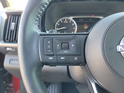 Certified 2023 Nissan Pathfinder SL AWD/4WD image 22