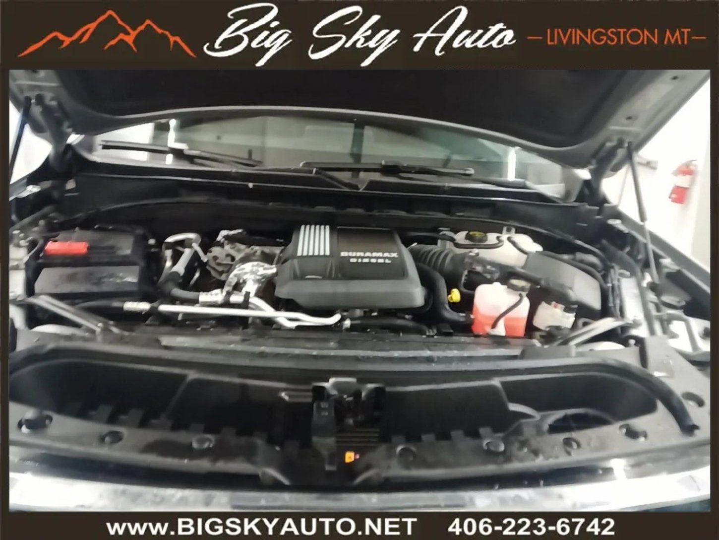 Used 2024 GMC Yukon SLT w/ SLT Luxury Package AWD/4WD image 5