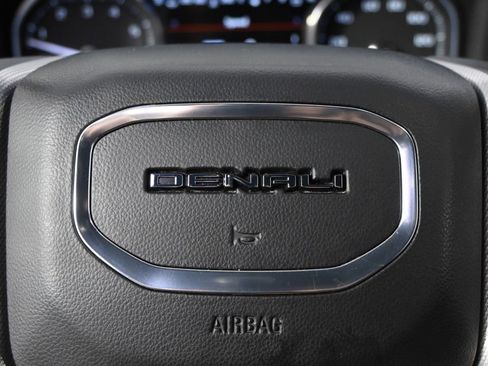 Used 2021 GMC Yukon Denali w/ Advanced Technology Package AWD/4WD image 36