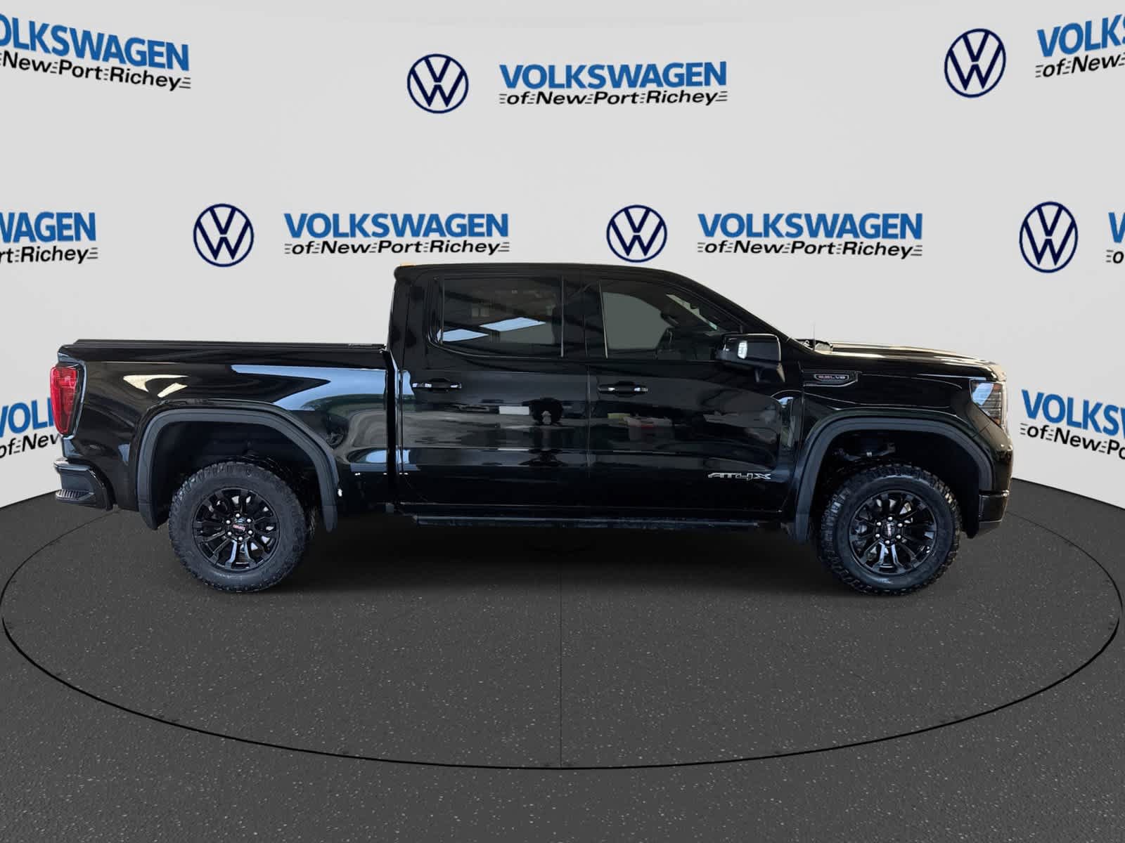 Used 2023 GMC Sierra 1500 AT4X AWD/4WD image 15