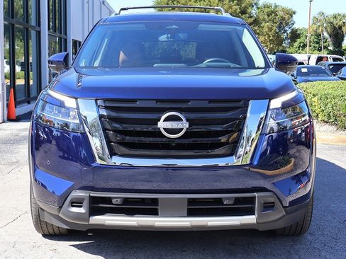 Used 2024 Nissan Pathfinder Platinum w/ Cargo Package image 14
