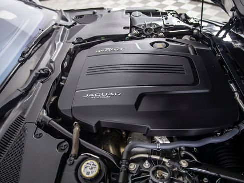 Used 2021 Jaguar F-TYPE Coupe image 40