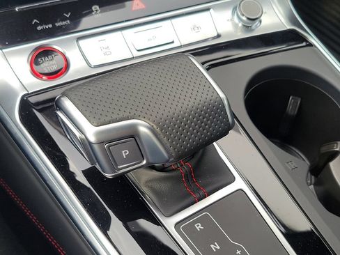 Used 2024 Audi RS 6 performance AWD/4WD image 28