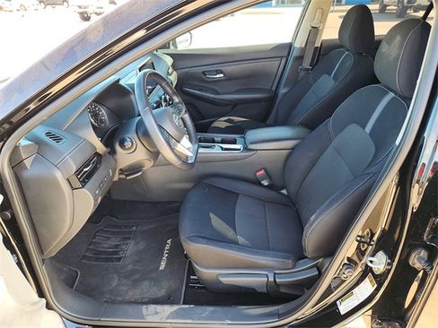 Used 2020 Nissan Sentra SV image 11