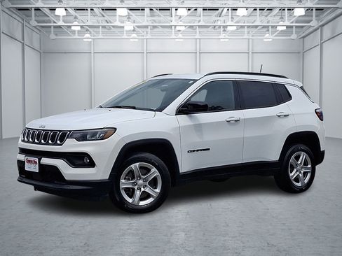 Used 2023 Jeep Compass Latitude AWD/4WD image 1