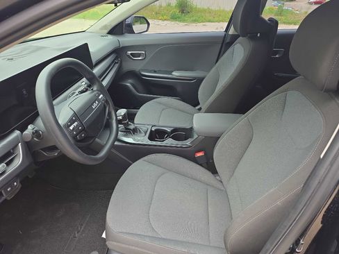 Used 2025 Kia K4 FWD image 10