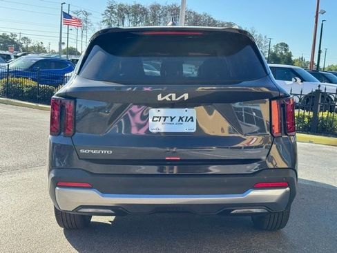 New 2026 Kia Sorento S FWD image 5