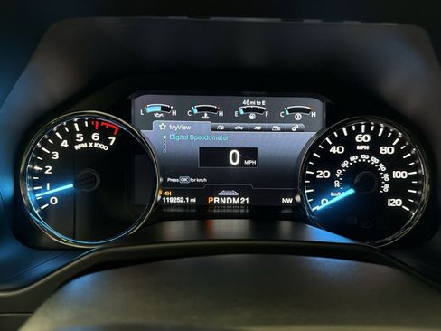 Used 2016 Ford F150 Platinum w/ Equipment Group 701A Luxury image 23