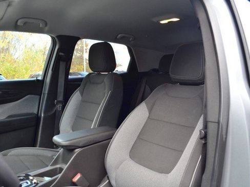 Used 2025 Chevrolet TrailBlazer LT image 18