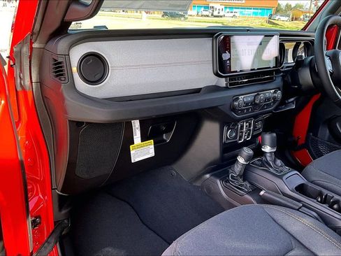 New 2026 Jeep Wrangler Unlimited Sport w/ Convenience Group AWD/4WD image 28