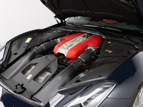Used 2020 Ferrari 812 Superfast RWD image 83