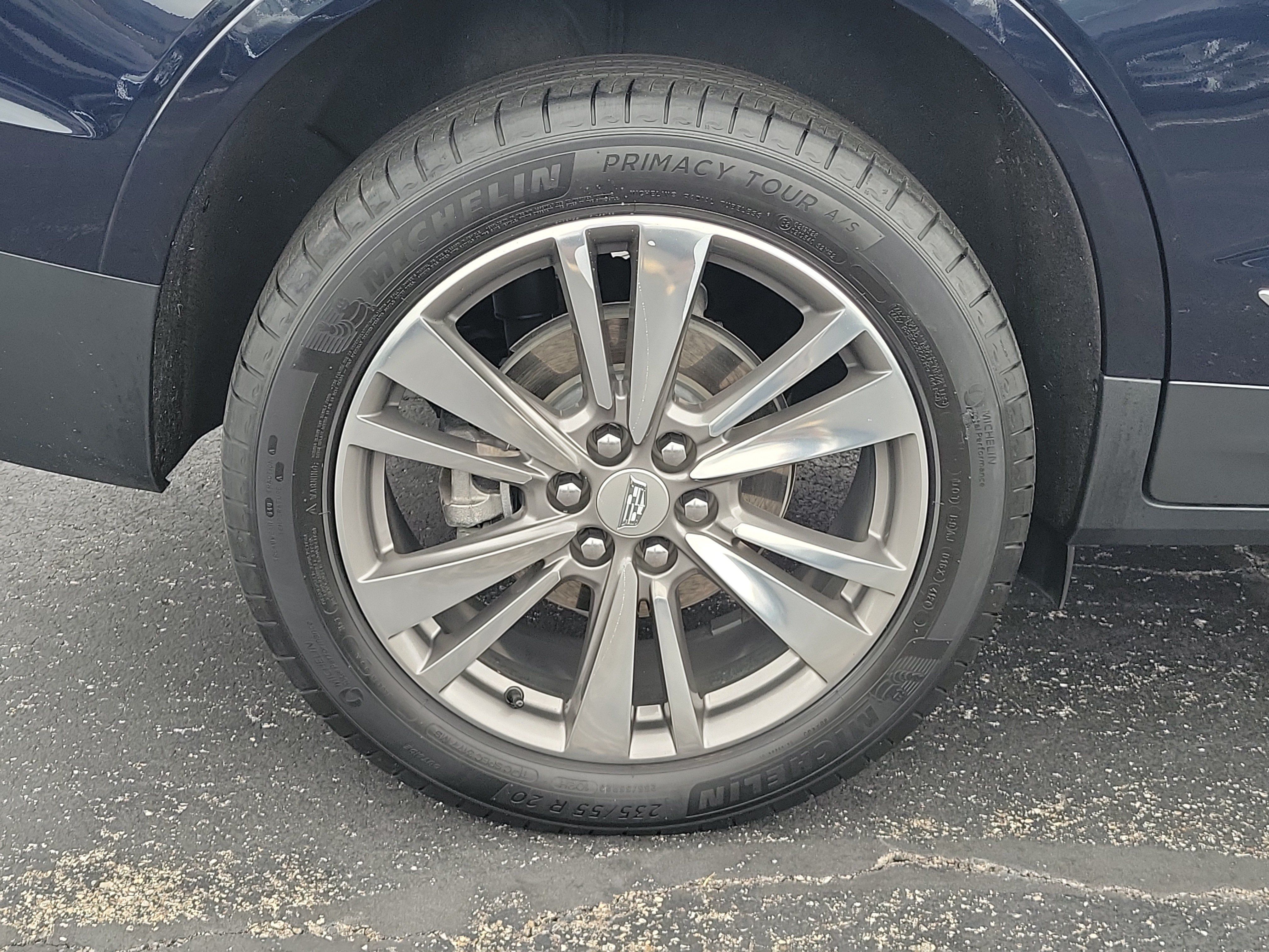 Used 2021 Cadillac XT5 Premium Luxury FWD image 6