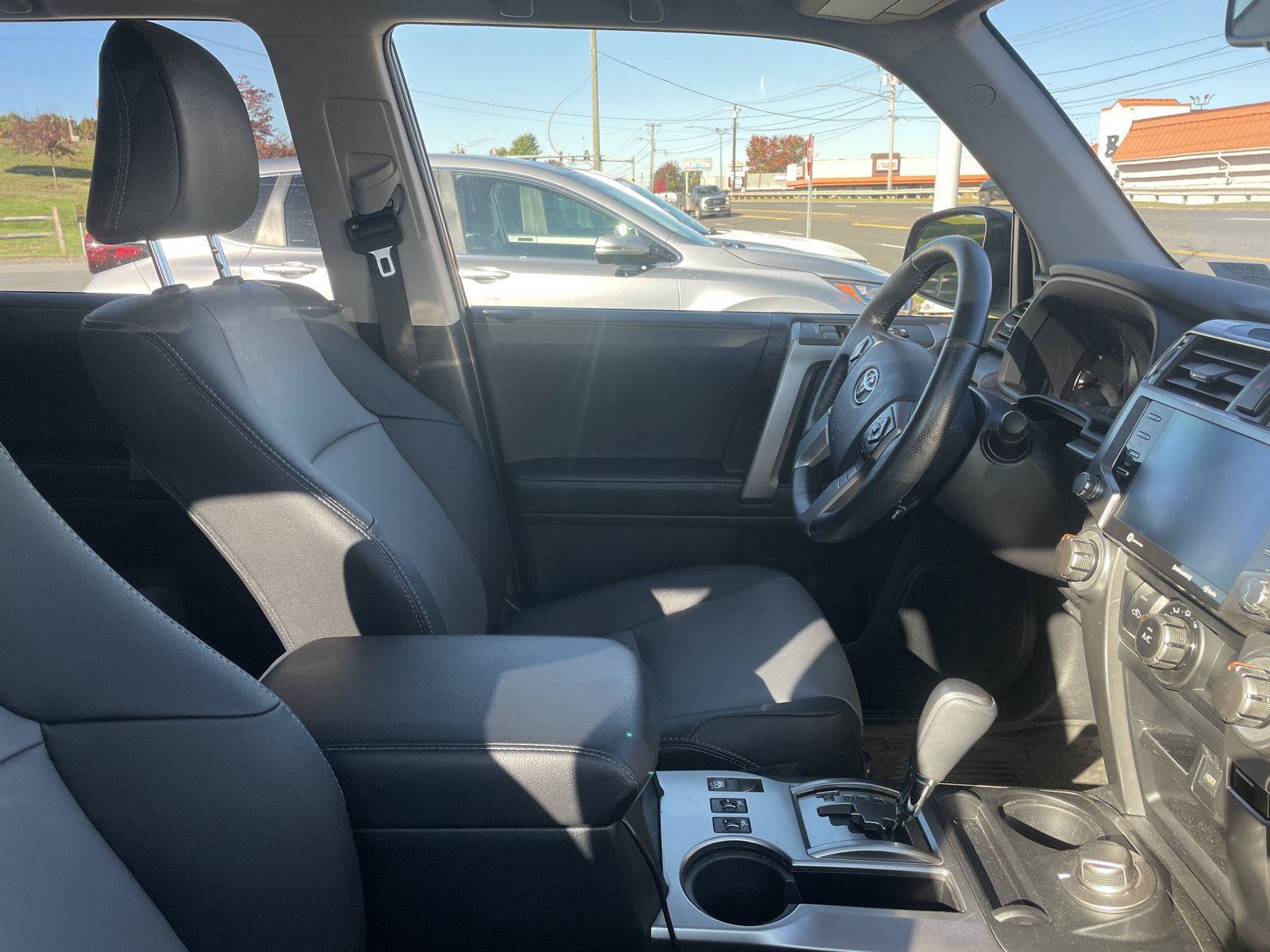 Used 2024 Toyota 4Runner SR5 Premium w/ Moonroof Package AWD/4WD image 6