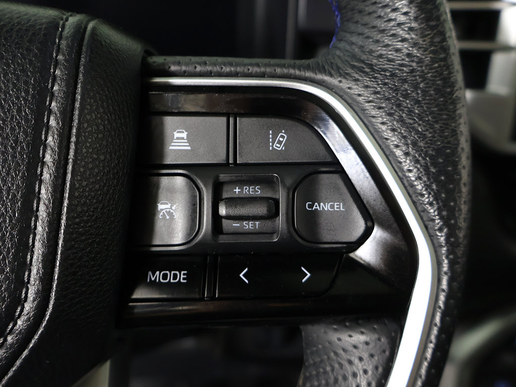 Used 2022 Toyota Tundra Platinum AWD/4WD image 47