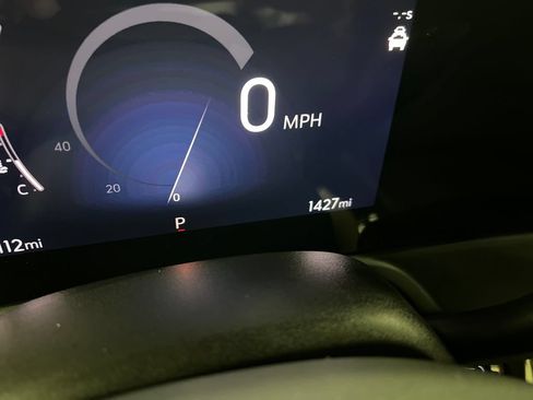 Certified 2024 Buick Encore GX Preferred AWD/4WD image 21